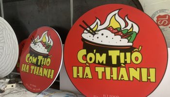 Làm biển vẫy hộp đèn “Cơm thố hà thành”