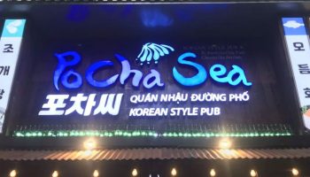 Biển hiệu PoCha Sea – quáng nhậu đường phố