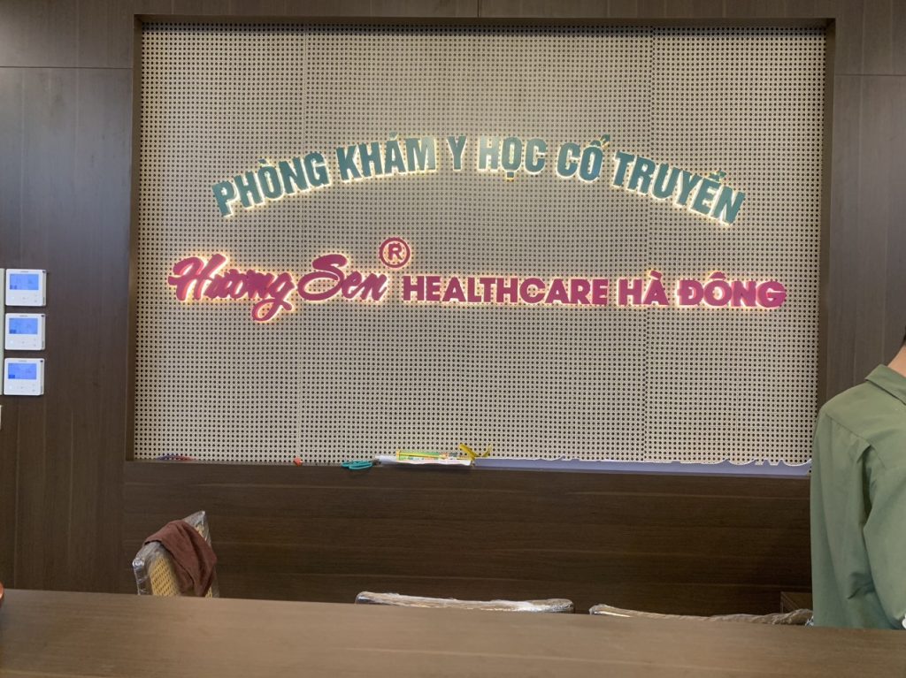 Thi công trang chí phòng khám y học cổ truyền